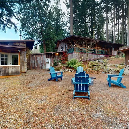 Hawk'S Hole Villa